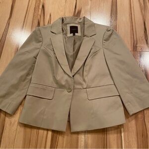 The Limited Collection light tan/cream blazer jacket—M